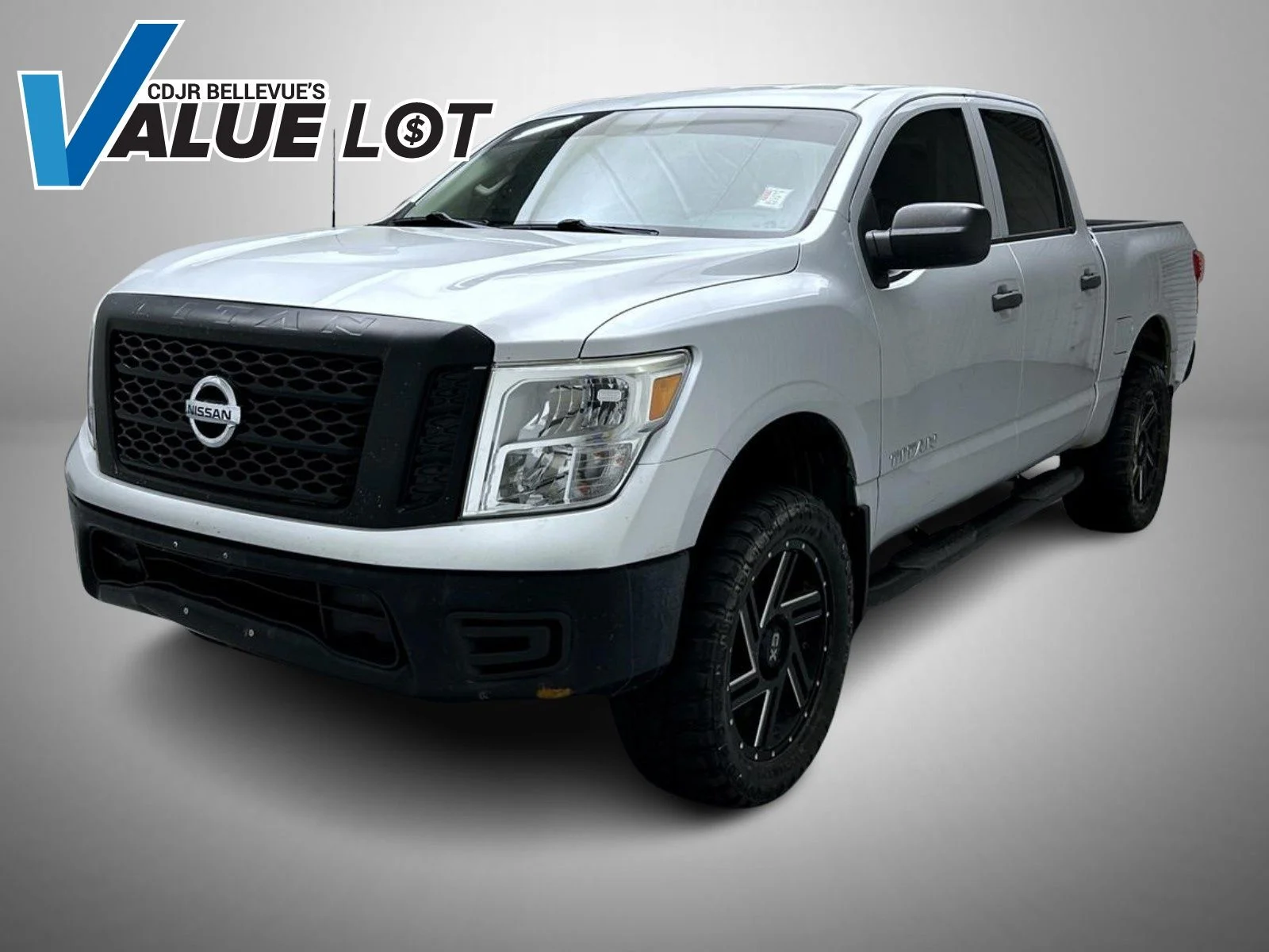 Used 2017 Silver Nissan S image 1