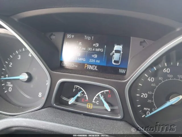 Used 2018 Blue Ford SE image 9