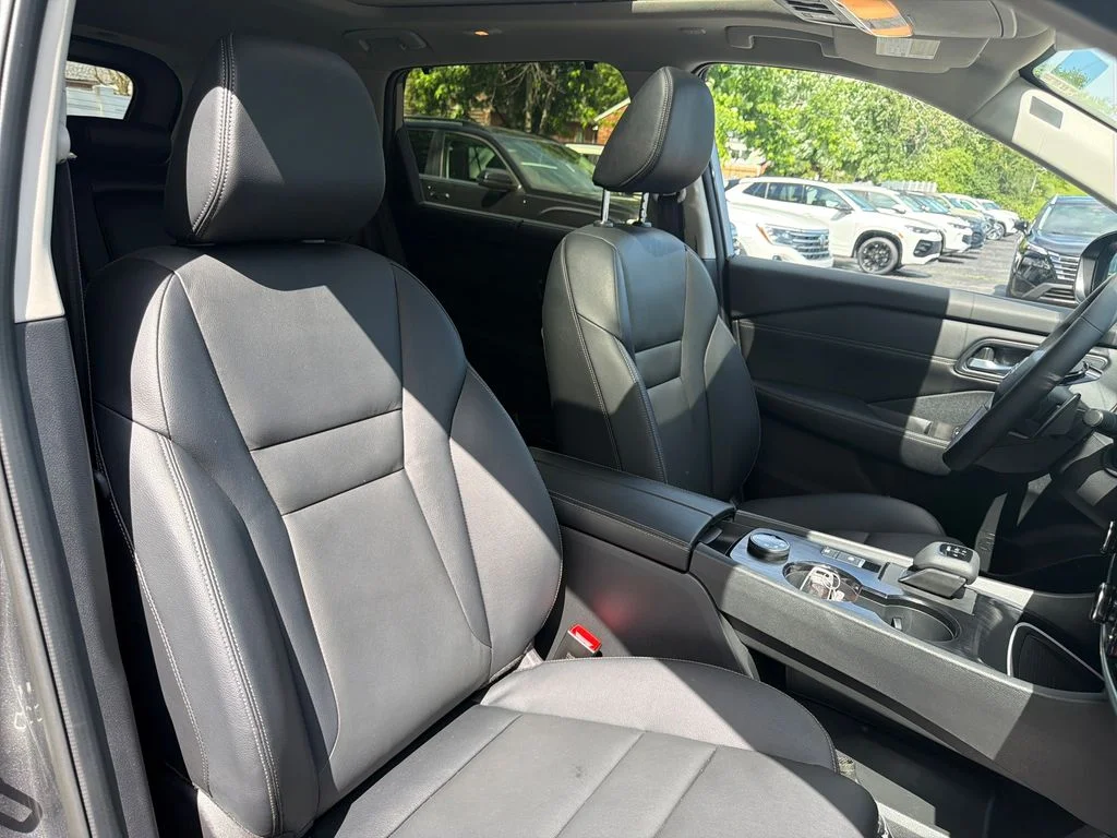 Used 2025 Gray Nissan SL image 53