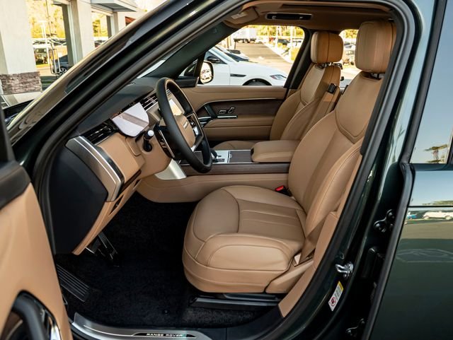 New 2026 Belgravia Green Land Rover SE image 14