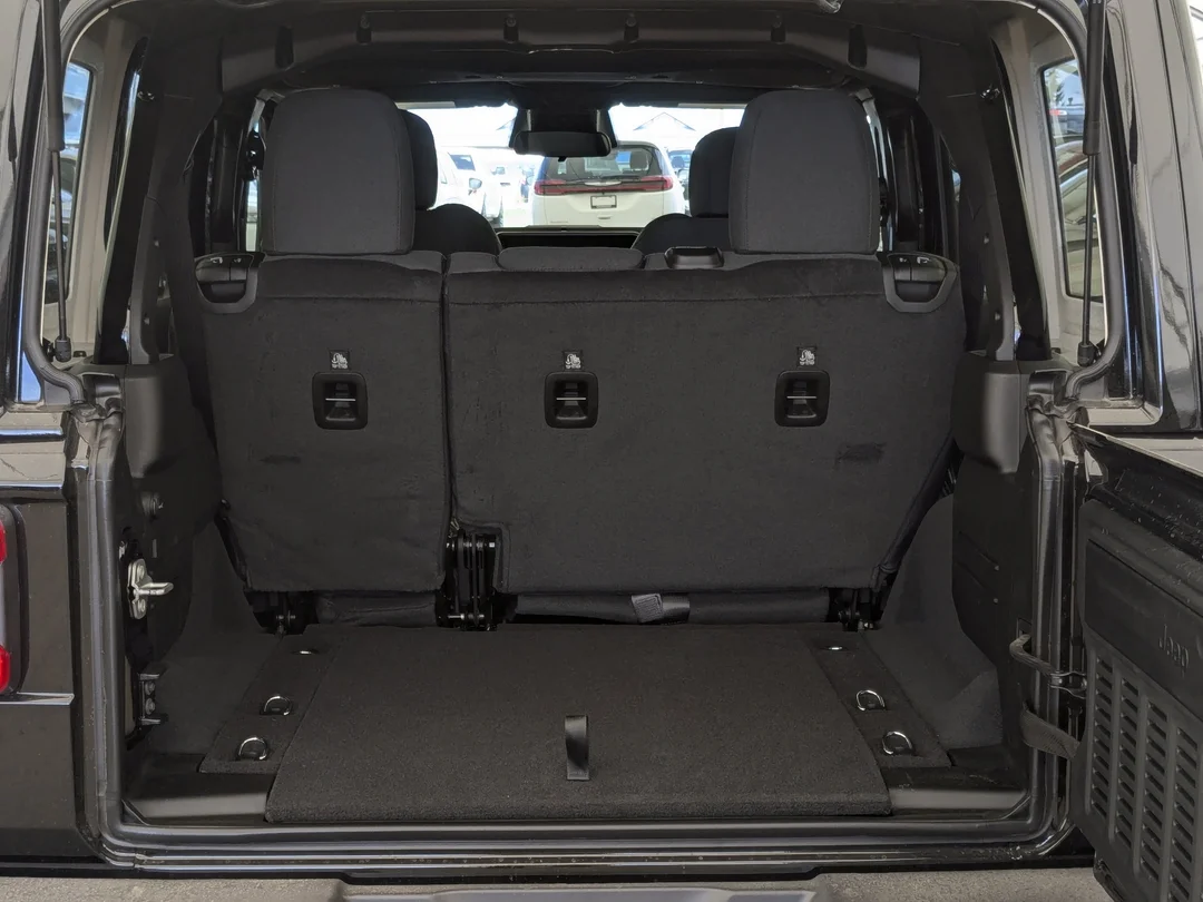 New 2026 Black Jeep Sahara - - 4x4 - Body- Color Top - Side Steps - 2.0L Turbo - Remote Start & More! image 24