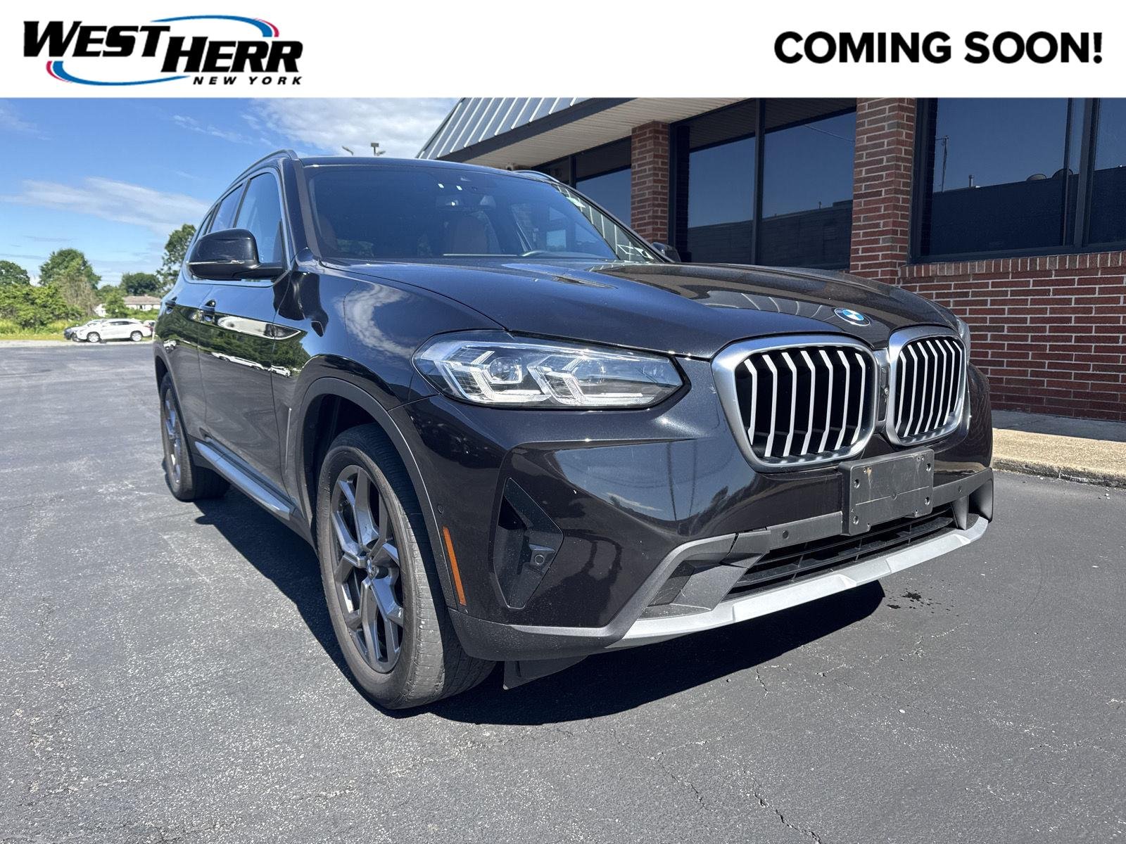 Used 2024 Black Sapphire Metallic BMW xDrive30i image 1
