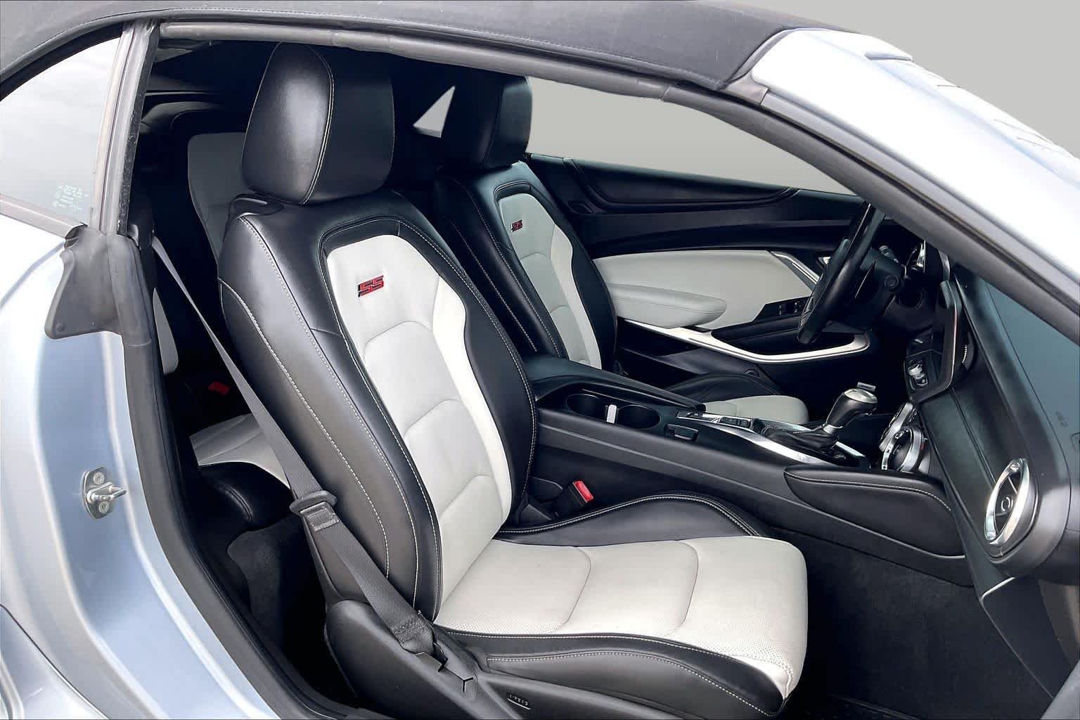 Used 2018 Arctic Blue Metallic Chevrolet 2SS image 8