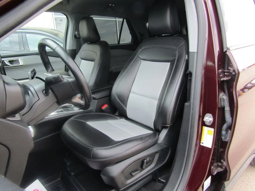 Used 2023 Red Metallic Ford XLT image 21