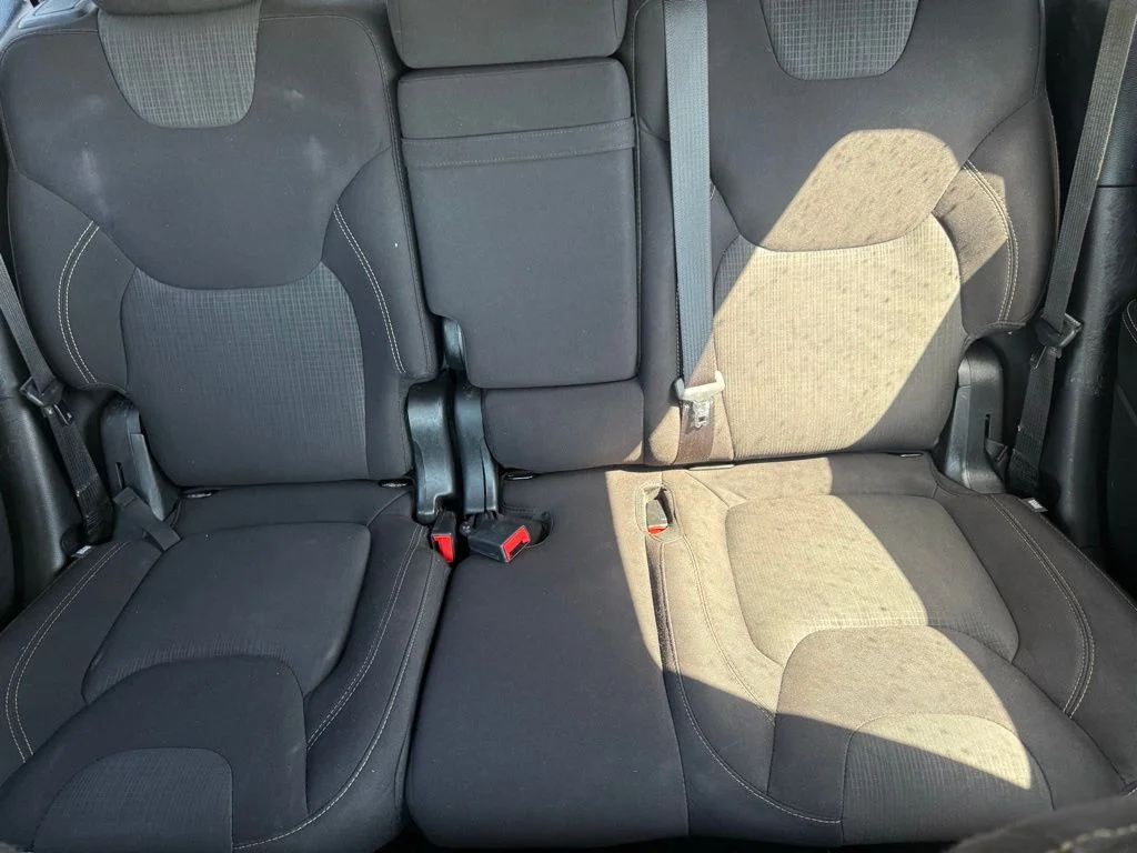 Used 2017 Red Jeep Latitude image 31