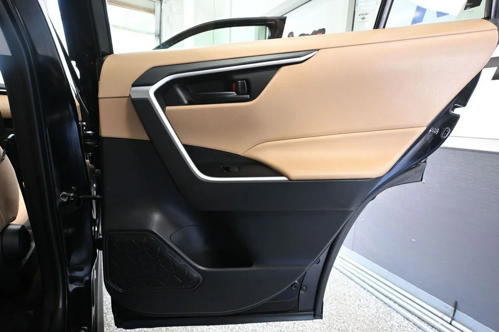2022 Toyota RAV4 LE - Photo 39
