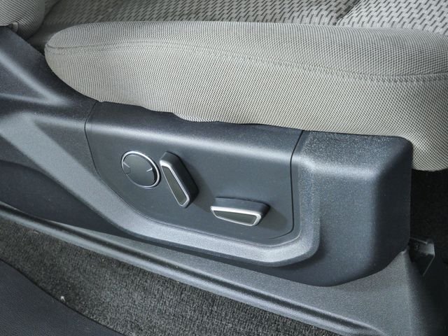 Certified Used 2018 Blue Ford XLT image 12