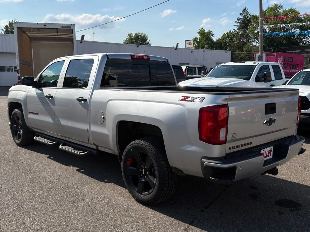 Used 2018 Silver Chevrolet LTZ image 9