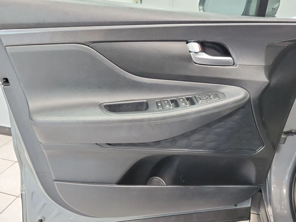 Certified Used 2021 Gray Hyundai SE image 26