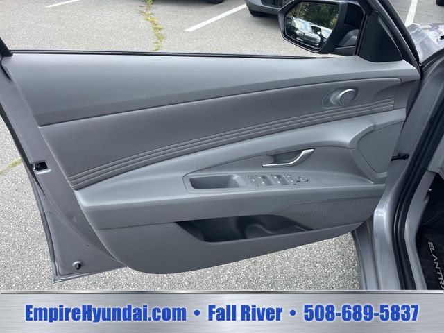 Certified Used 2025 Fluid Metal Hyundai SEL Sport image 15