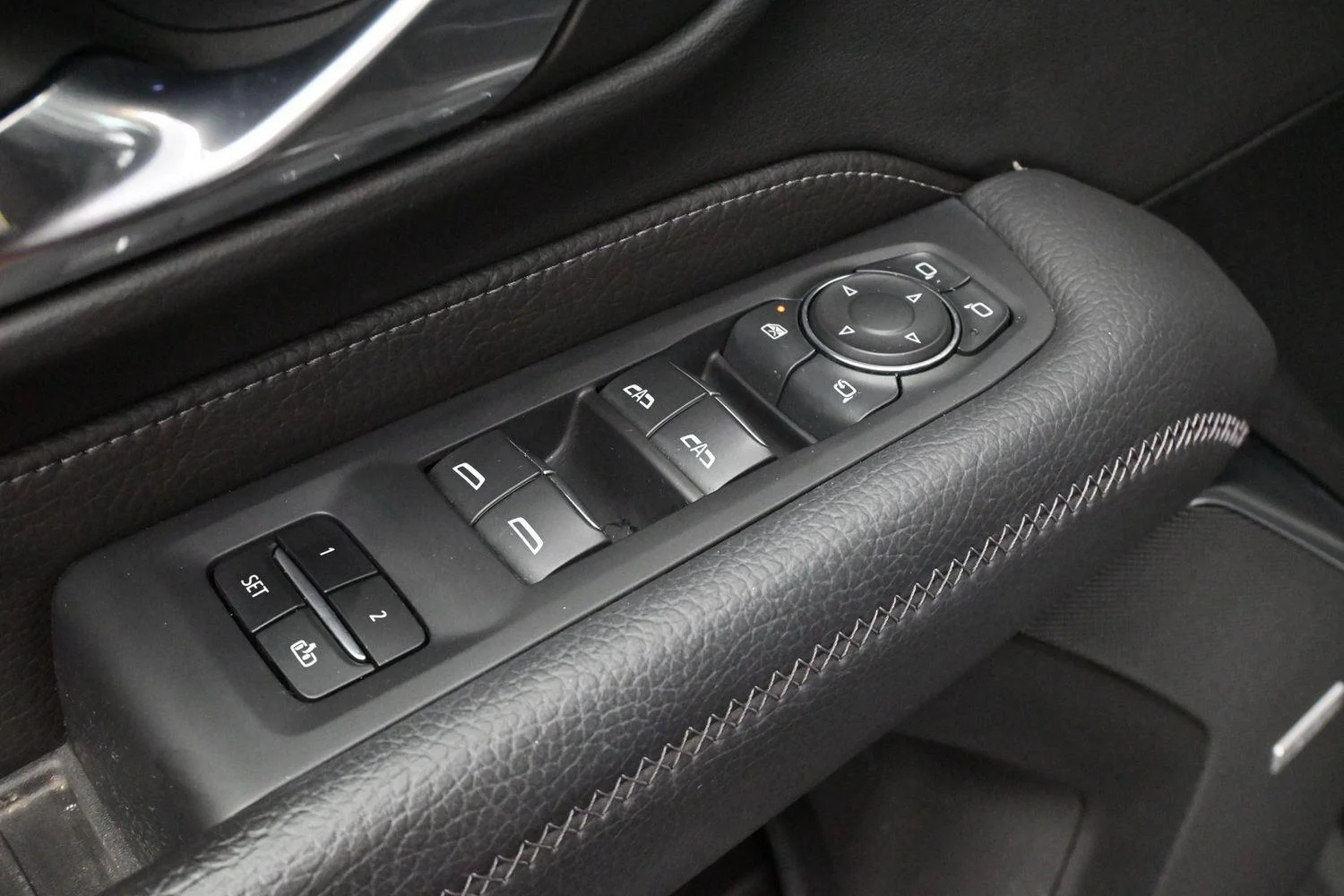 Used 2024 Onyx Black GMC Denali image 15