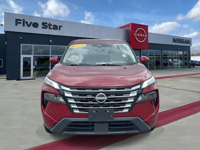 Used 2025 Red Nissan SV image 2