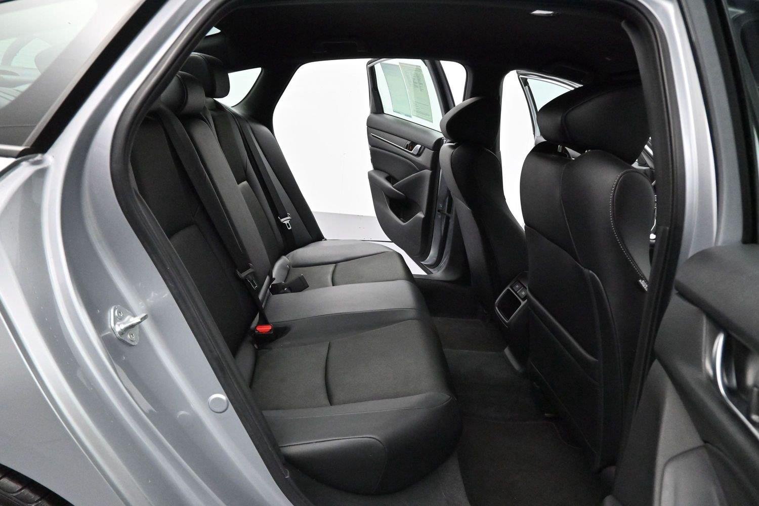 Used 2022 Lunar Silver Metallic Honda Sport image 31
