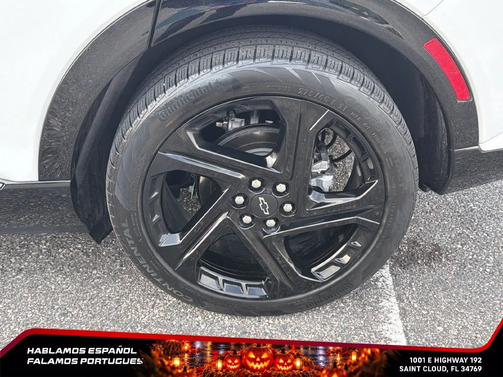 Used 2024 Summit White Chevrolet 2RS image 11