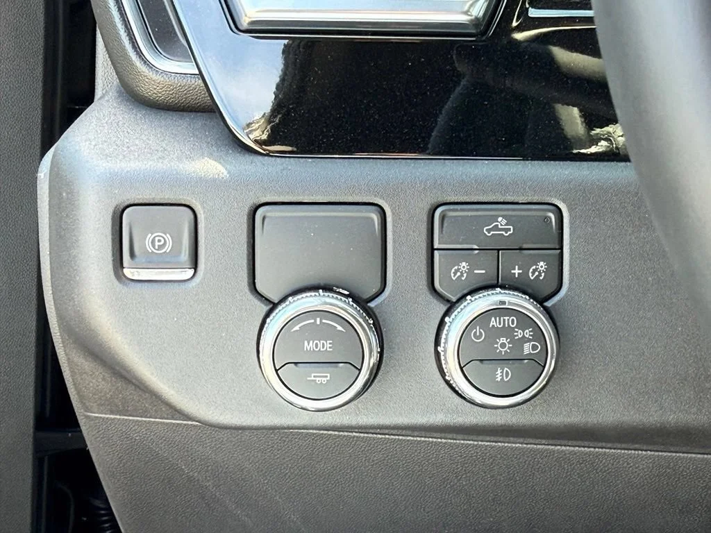 New 2026 Onyx Black GMC Elevation image 26