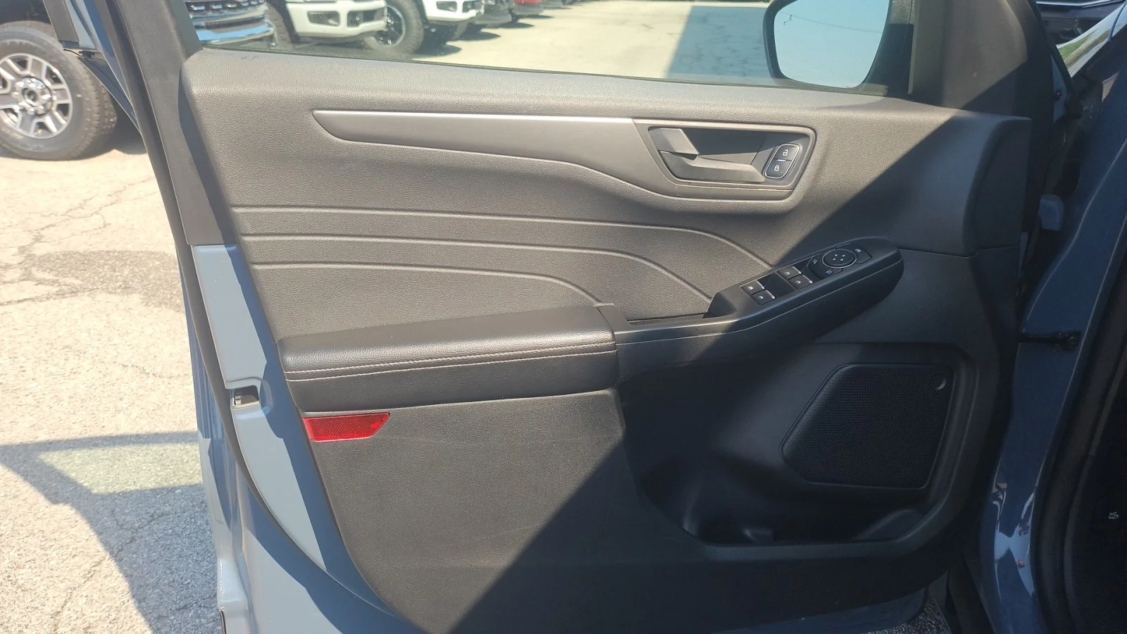 Used 2025 Blue Ford Active FWD image 11