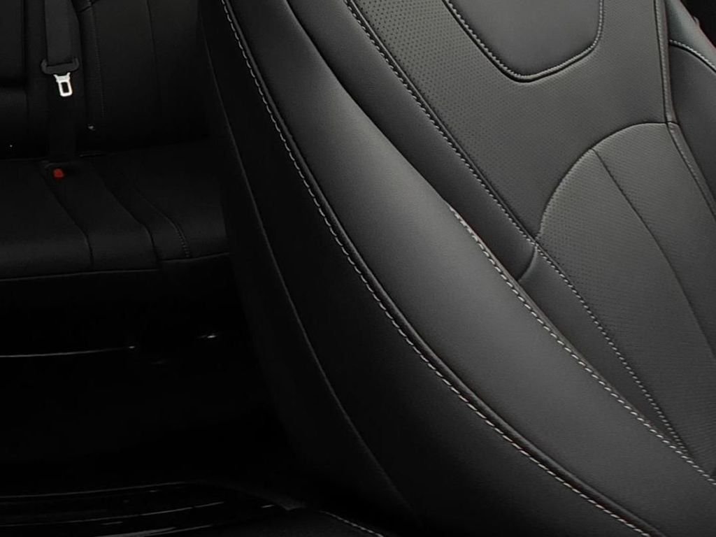 New 2027 GRAPHITE SHADOW INFINITI Luxe AWD image 25