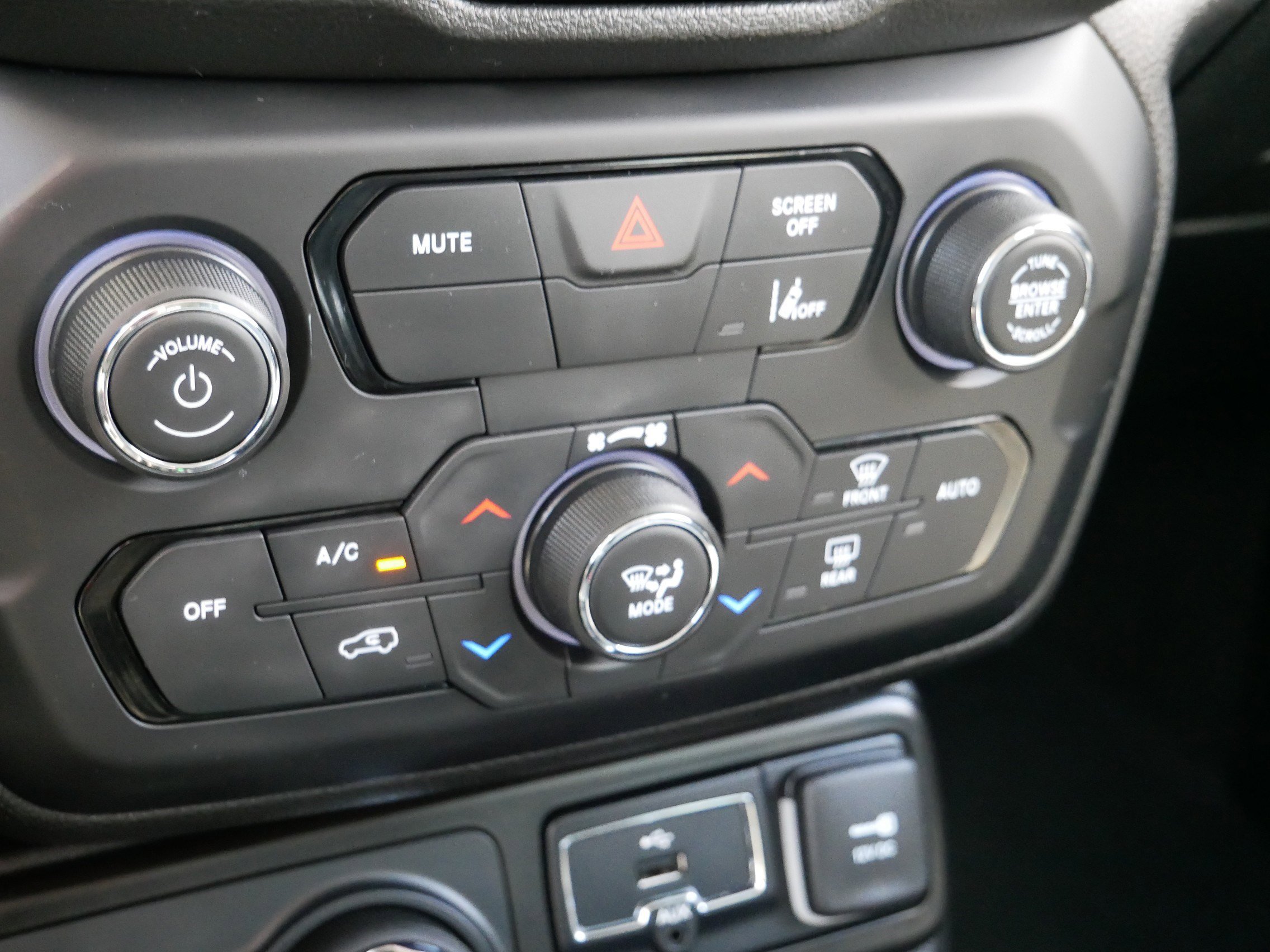 2023 Jeep Renegade Limited - Photo 21