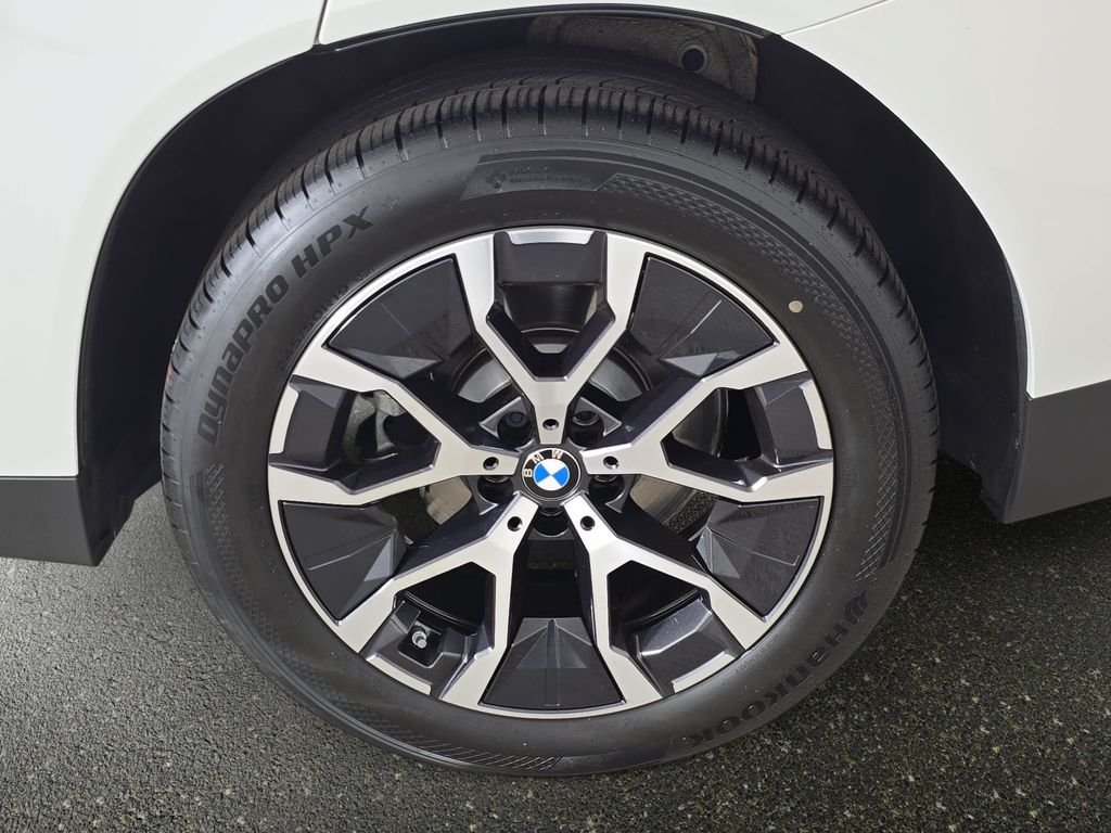 Used 2026 Alpine White BMW 30 xDrive image 37