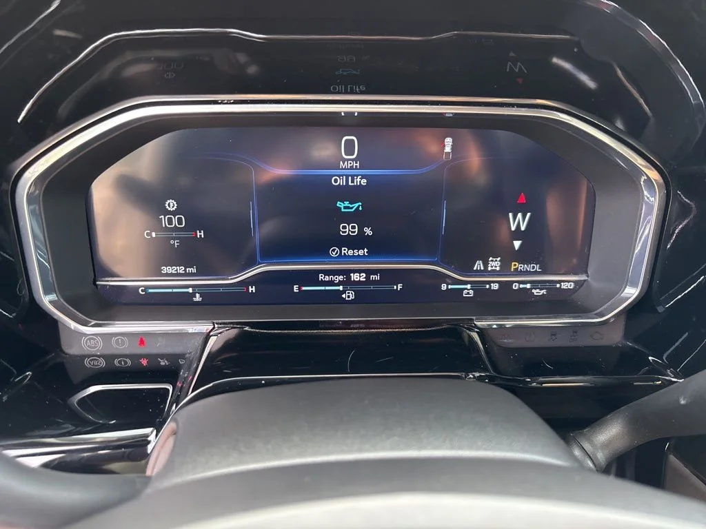 Used 2023 Gray Chevrolet LT image 21