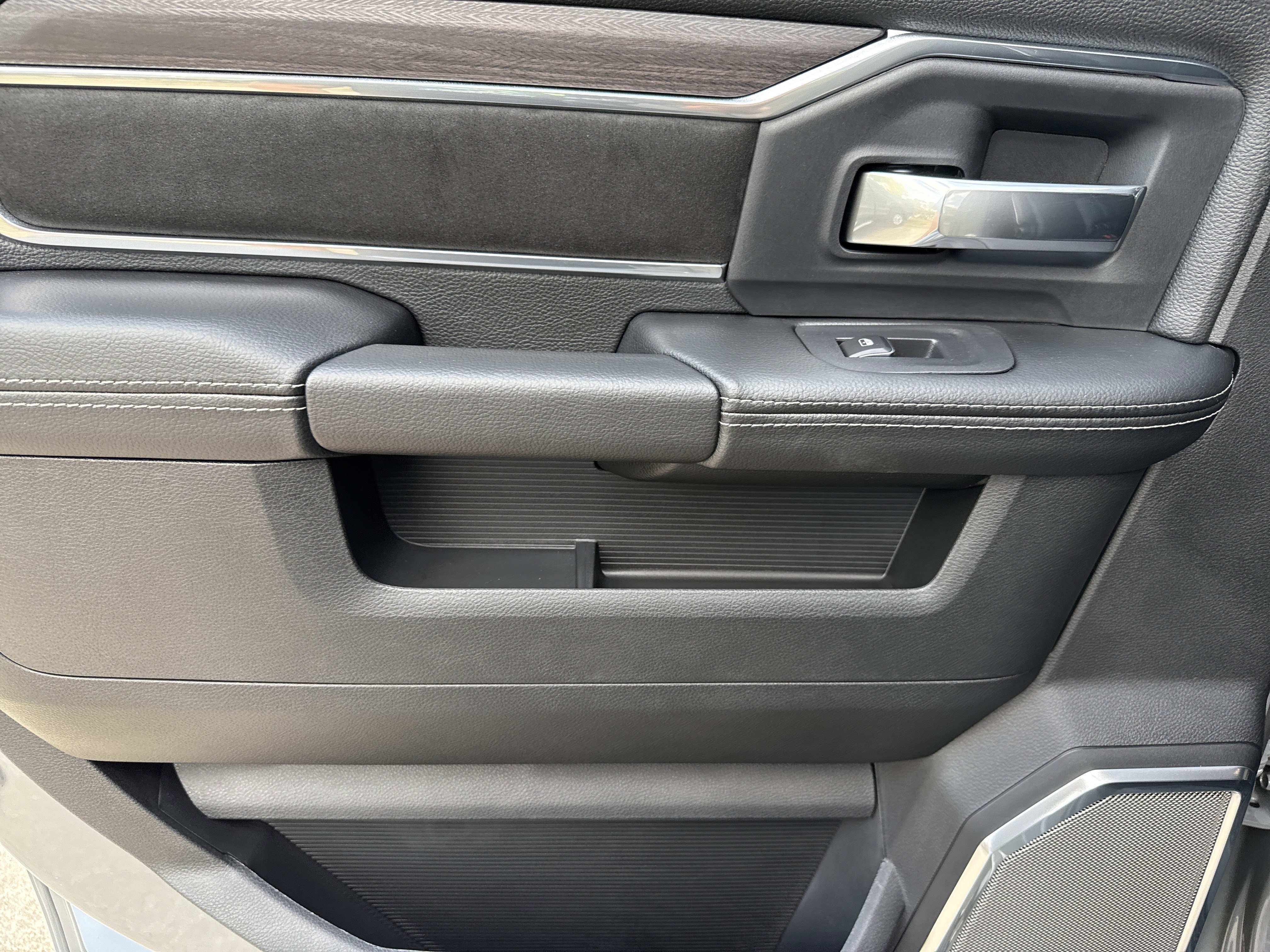 New 2026 Ceramic Gray Clearcoat RAM Laramie image 22
