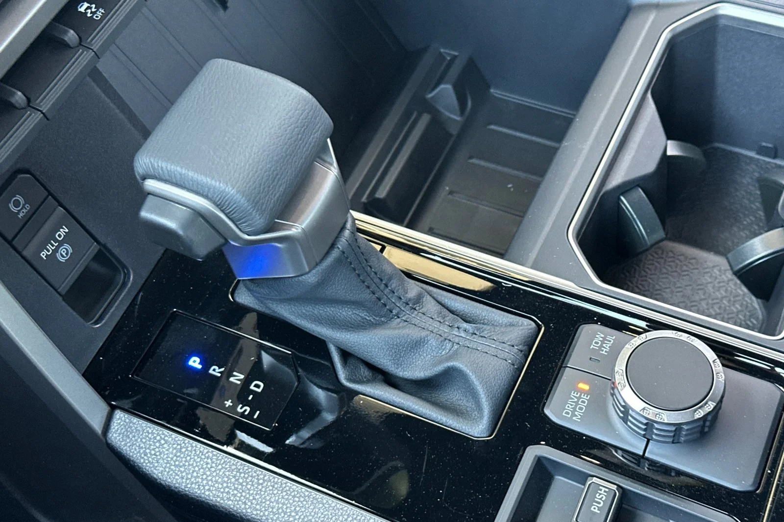 2026 Toyota Tundra SR5 - Photo 17