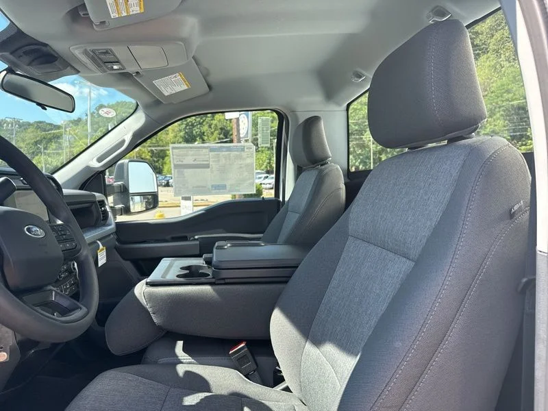 New 2025 Oxford White Ford F-350® XL image 15