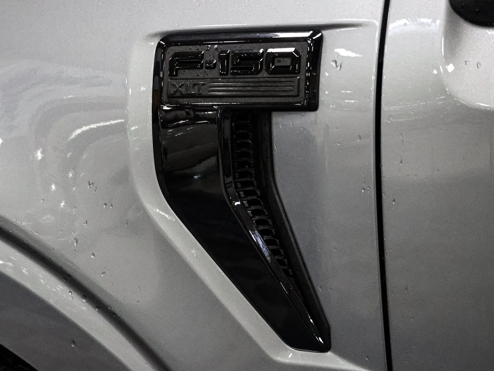Used 2026 Iconic Silver Metallic Ford XLT image 19