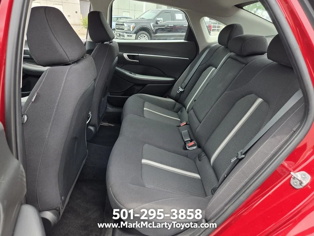 Used 2025 Red Hyundai SEL image 10