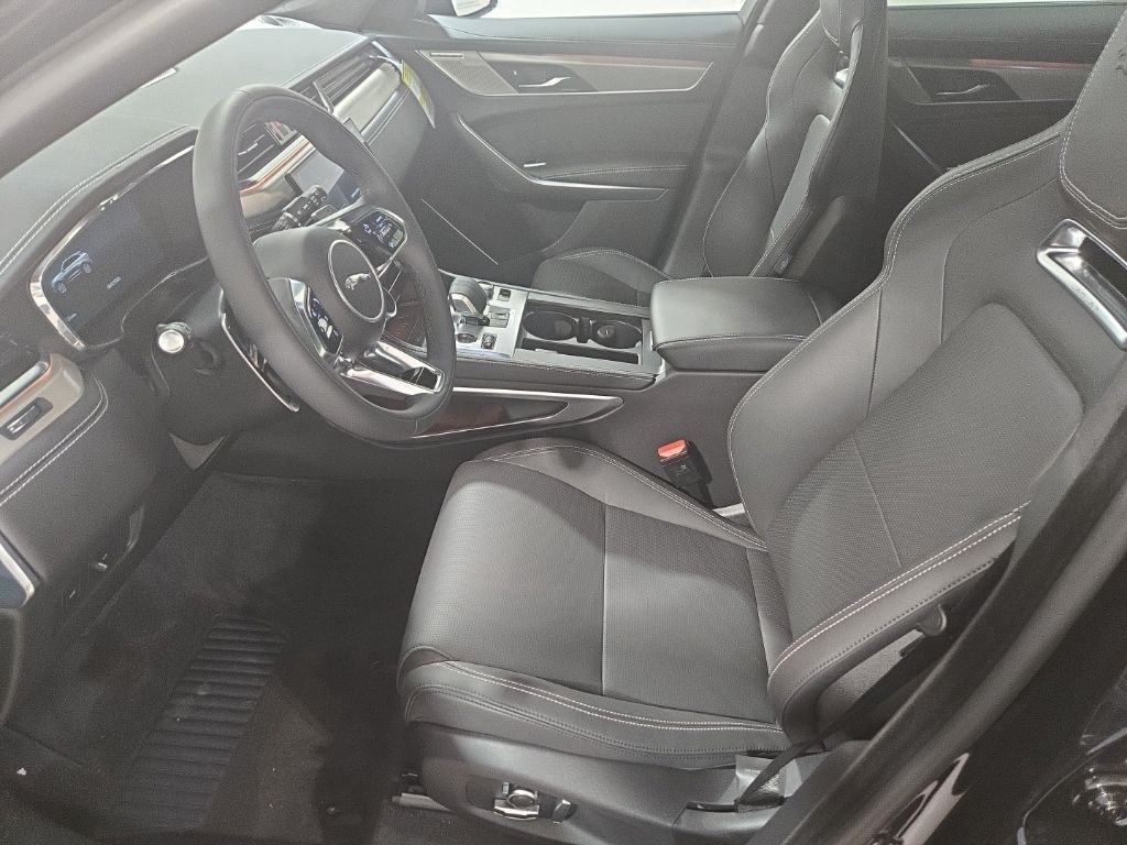 2026 Jaguar F-Pace R-Dynamic S - Photo 20