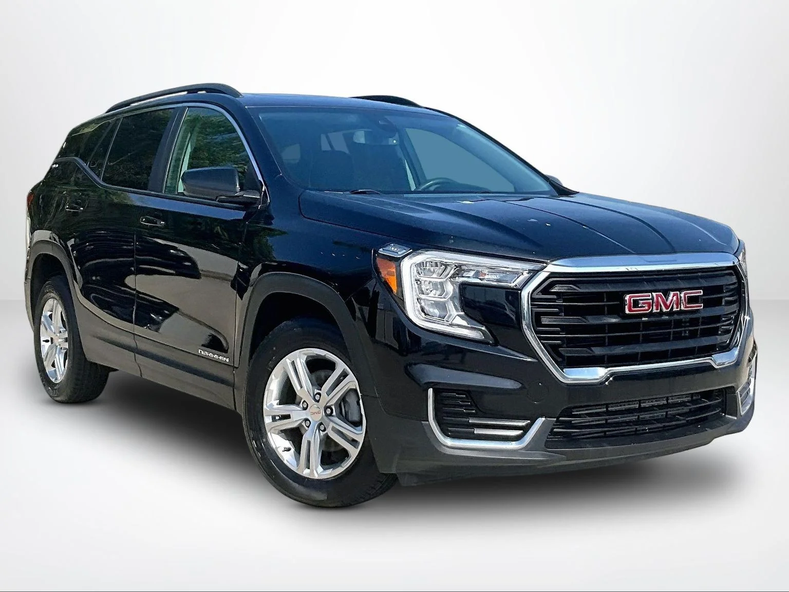 Used 2022 Black GMC SLE image 12