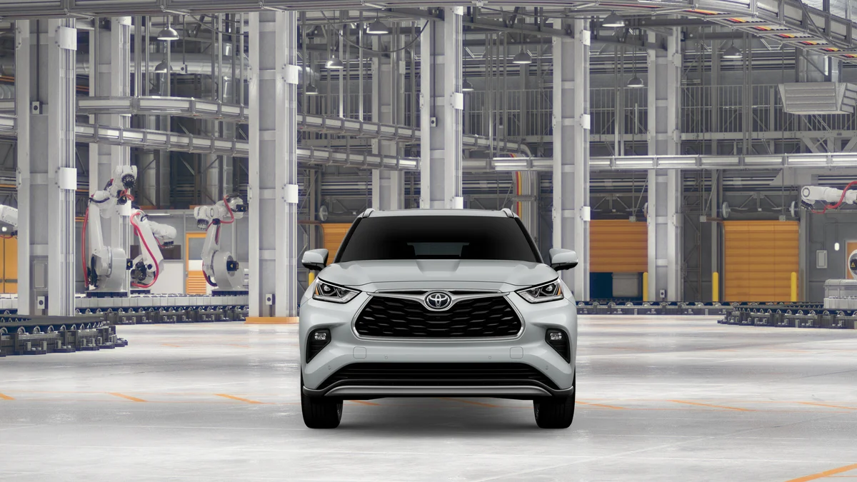 New 2026 Wind Chill Pearl Toyota Platinum image 17