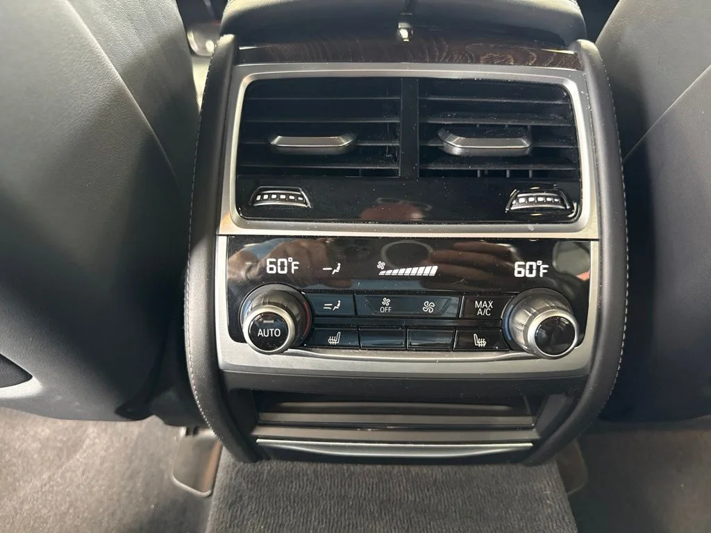 Used 2022 Black BMW 750i xDrive image 15