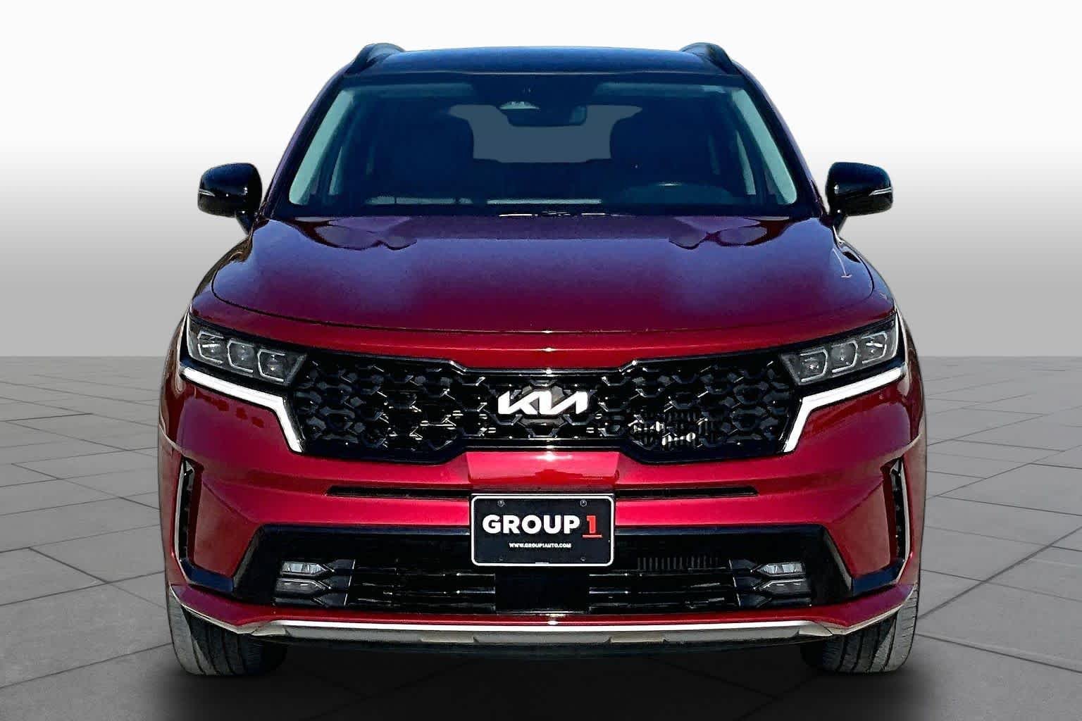 Used 2023 Passion Red Kia SX image 4