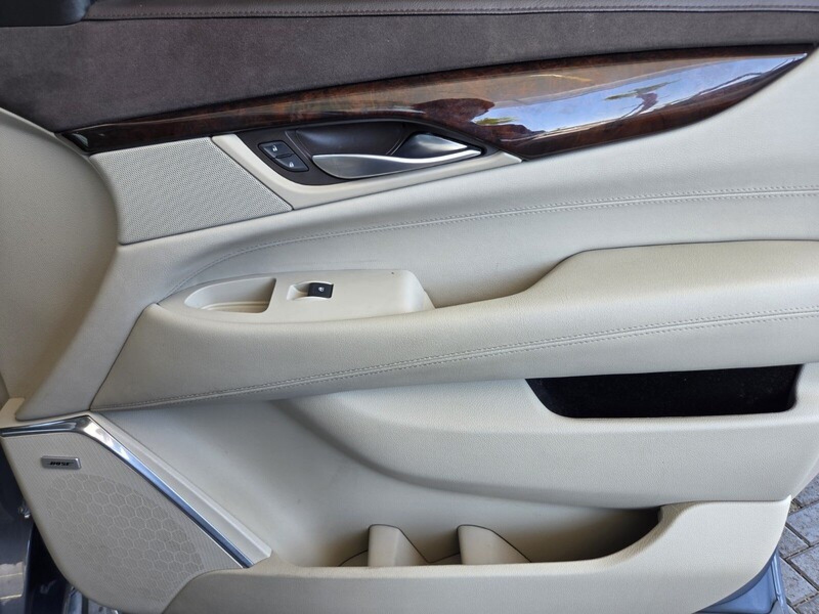 Used 2016 GREY Cadillac Luxury Collection image 25