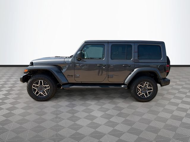 New 2026 Gray Jeep Sahara image 4