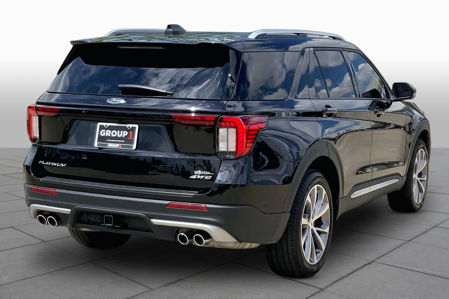 Used 2025 Agate Black Metallic Ford Platinum image 13