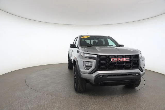Used 2025 Silver GMC Elevation image 30