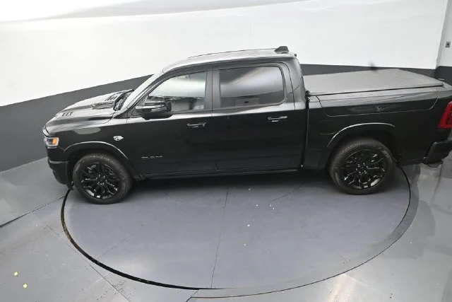 New 2026 Diamond Black Crystal Pearl-Coat Exterior Paint RAM Limited image 13