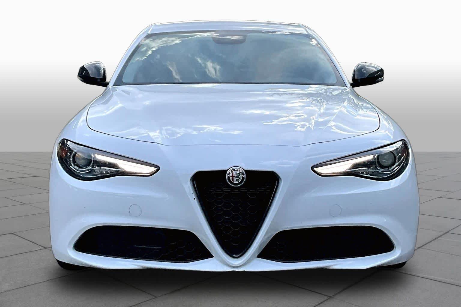 Used 2019 Alfa White Alfa Romeo  image 4