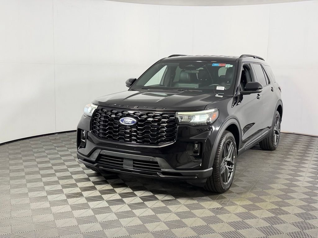 Certified Used 2025 Black Ford ST-Line image 3