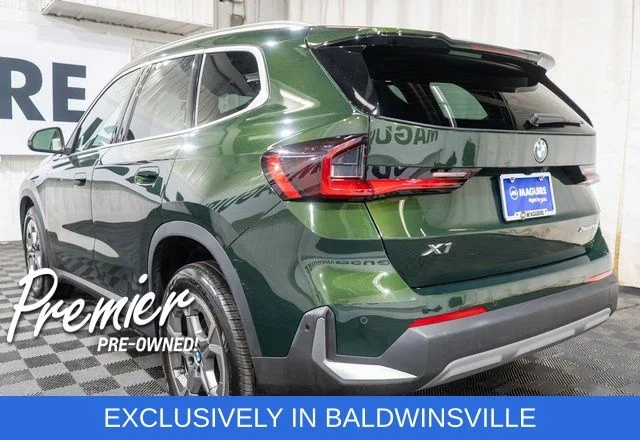 Used 2023 Green BMW xDrive28i image 7