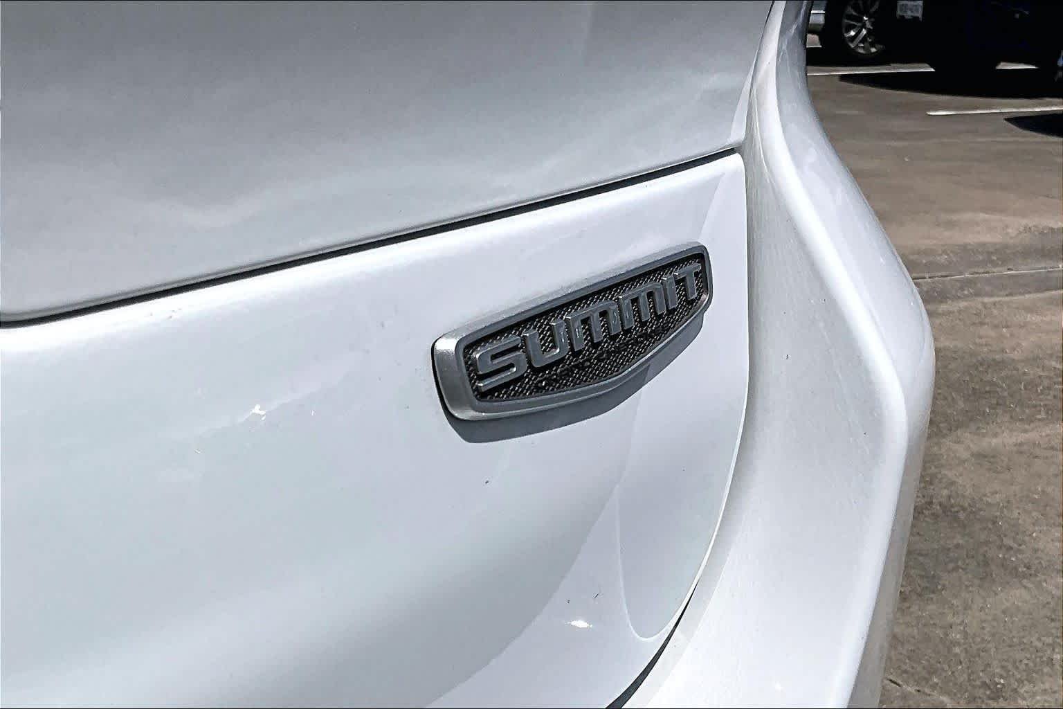 Used 2025 Bright White Clearcoat Jeep Summit image 9
