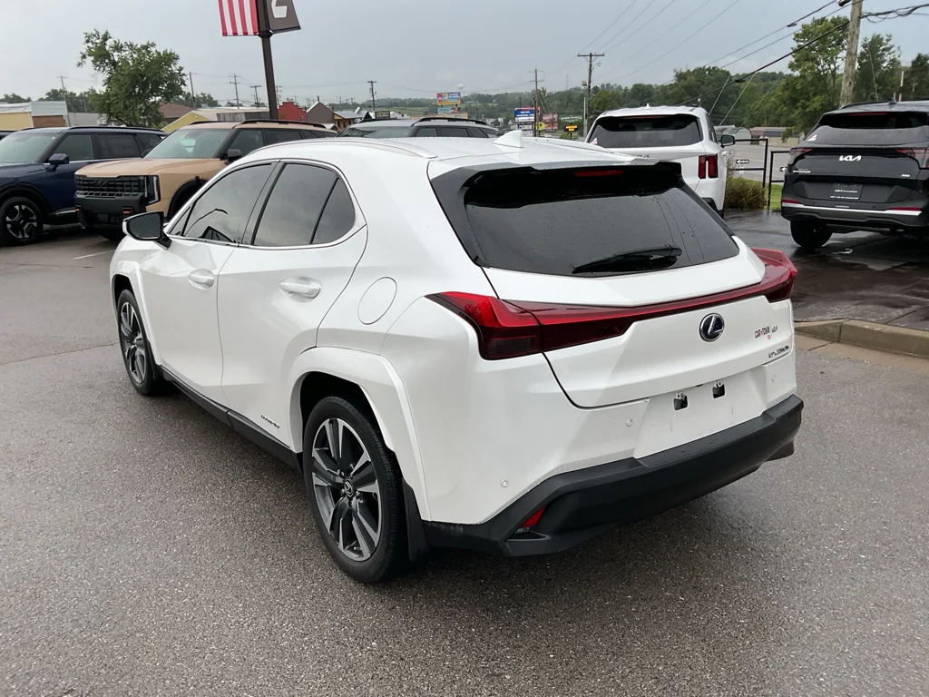 Used 2022 Eminent White Pearl Lexus PREM image 8