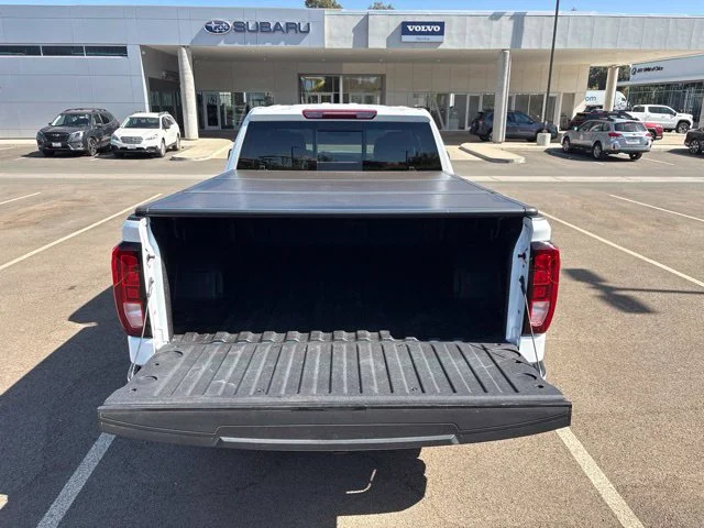 Used 2025 White GMC Elevation image 14