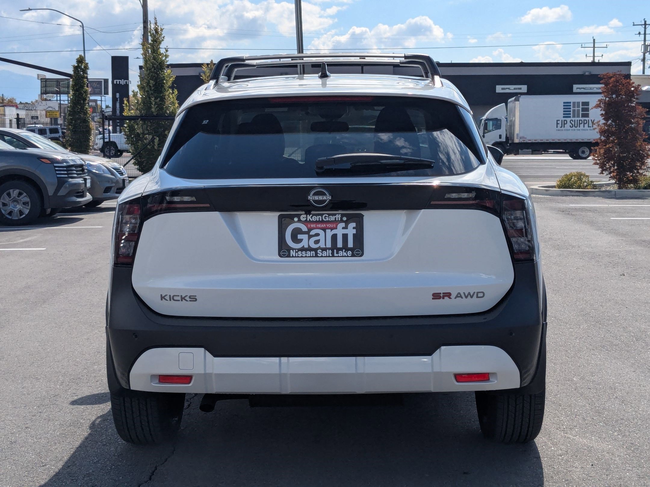 New 2026 Aspen White Tricoat Nissan SR image 4