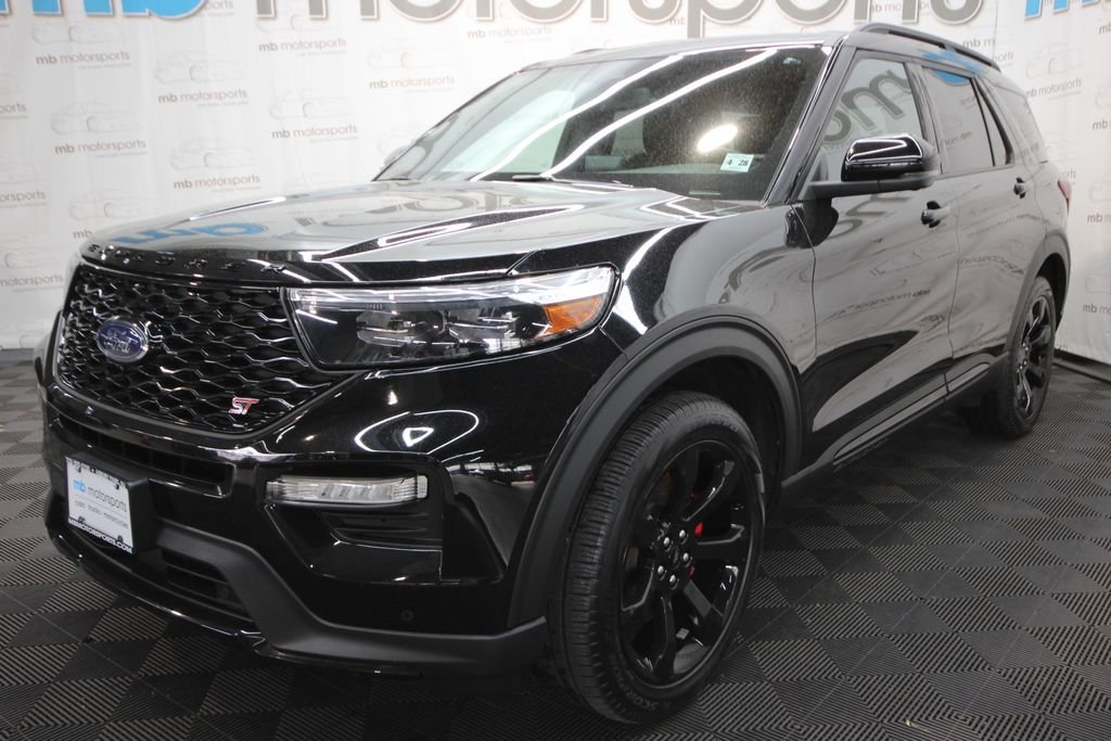 2023 Ford Explorer ST 4WD's photo