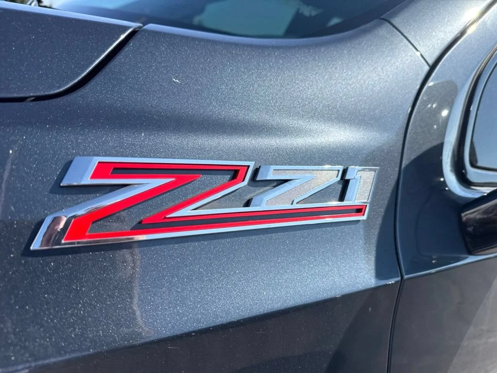 Used 2021 Black Chevrolet Z71 image 12