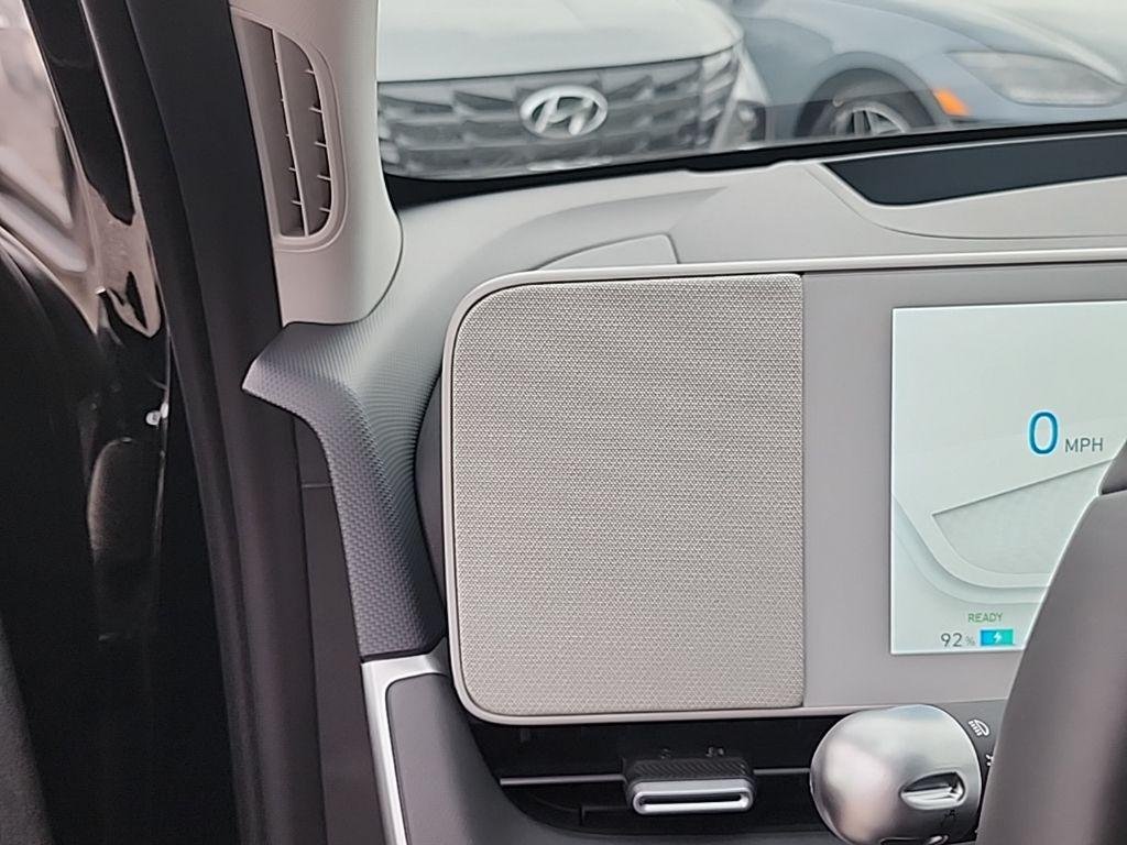 2024 Hyundai IONIQ 5 Limited - Photo 22