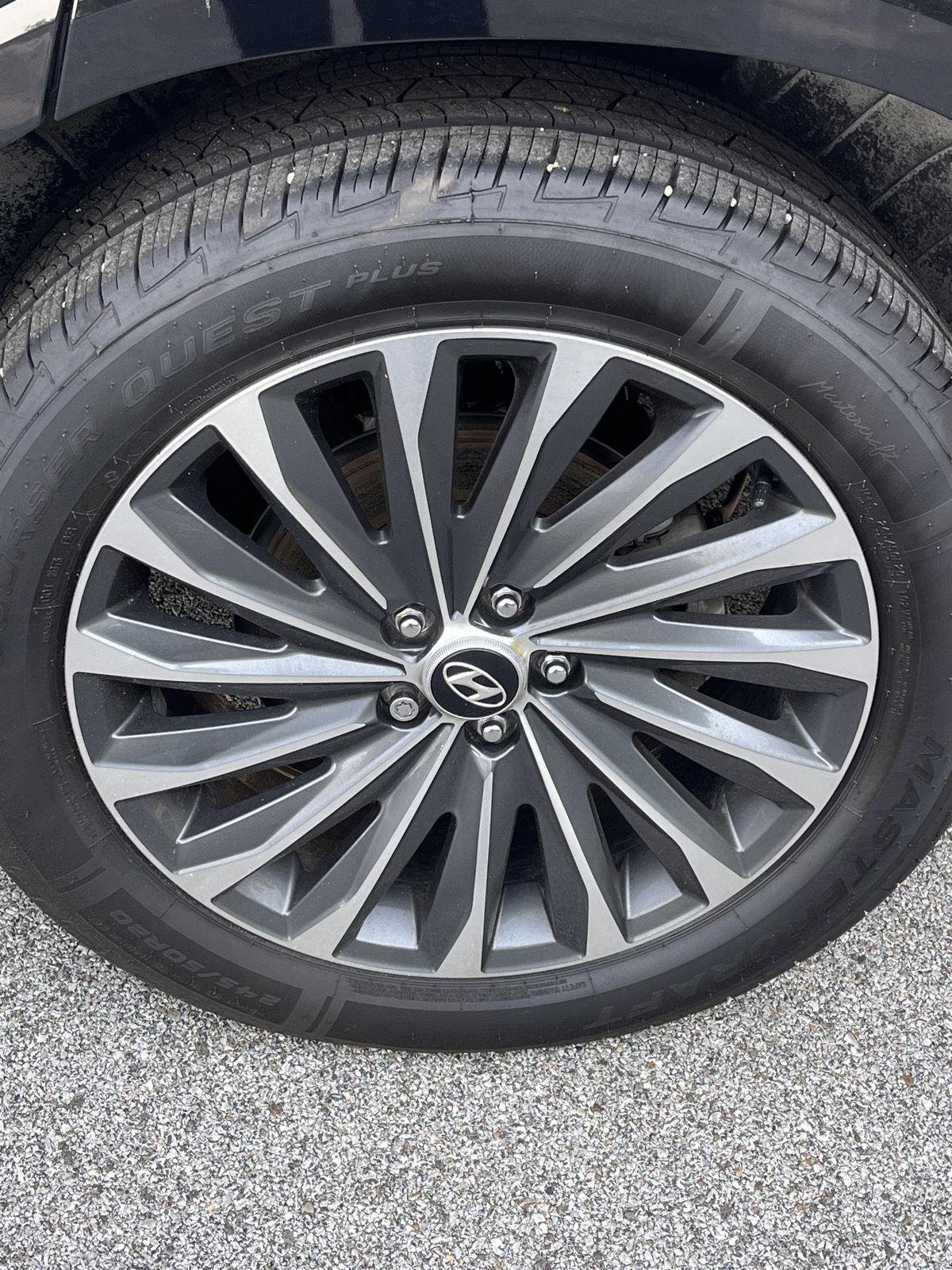 Used 2024 Abyss Black Pearl Hyundai Calligraphy image 11